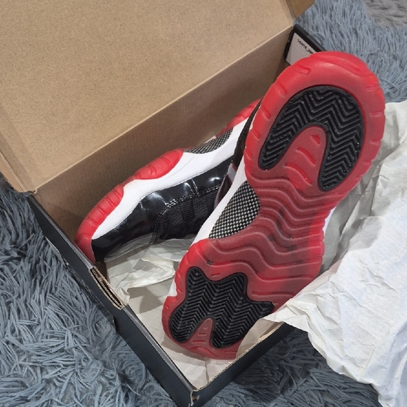 Air Jordan 11 Retro Low - Picture 4 of 4